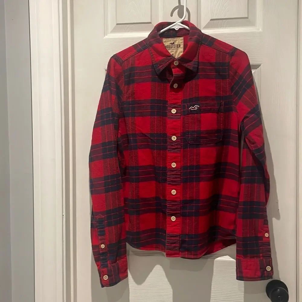 Hollister flannel plaid button down SZ medium